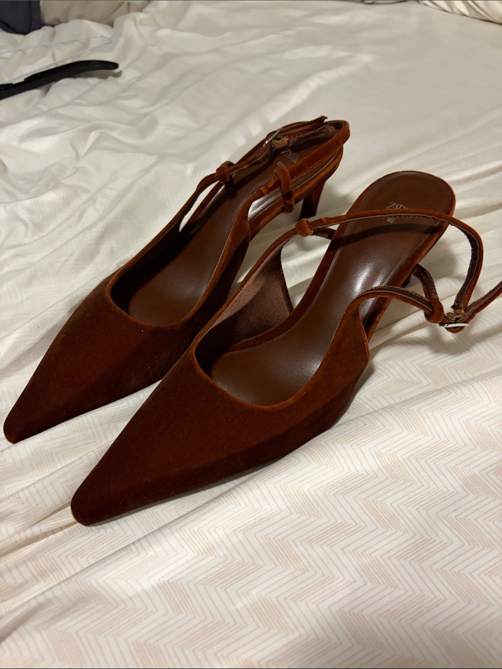 Zara Pointed Slingback Heels in Brown Velvet - 40